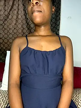 Snapshot of Crazyqueenxxx chatting on 11-17-25, 11:27 Crazyqueenxxx online show from 11-17-25, 11:27