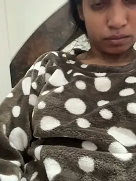 Snapshot of HeerStd chatting on 12-21-25, 05:47 HeerStd online show from 12-21-25, 05:47