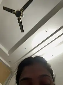 Snapshot of HeerStd chatting on 02-07-26, 05:11 HeerStd online show from 02-07-26, 05:11