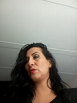ivonne 9 online show from 09-11-25, 03:56