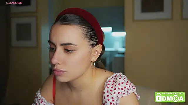 KateCarrey online show from 10-28-25, 08:33