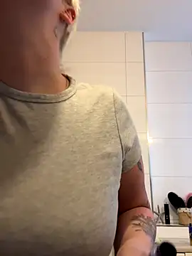 Rozendefotz online show from 10-15-25, 06:02