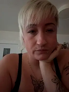 Rozendefotz online show from 10-23-25, 06:13