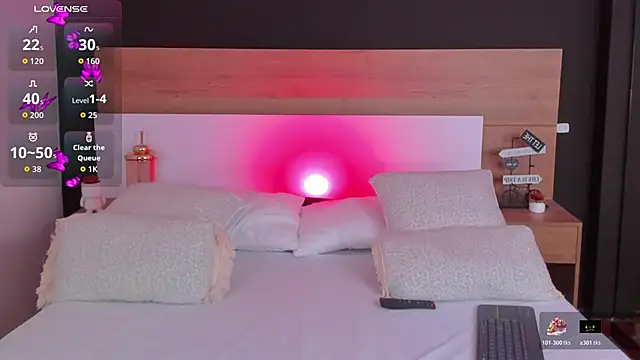 Snapshot of MiaTaylorSweet chatting on 11-04-25, 01:10 MiaTaylorSweet online show from 11-04-25, 01:10