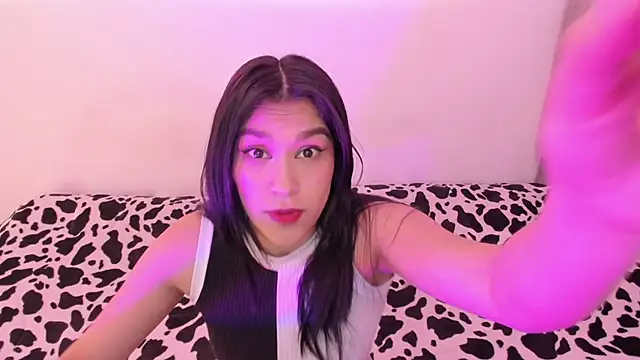 Snapshot of megaan_cb chatting on 10-06-25, 12:24 megaan cb online show from 10-06-25, 12:24