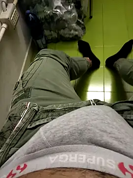 Snapshot of AXEL_84 chatting on 12-01-25, 02:00 AXEL 84 online show from 12-01-25, 02:00