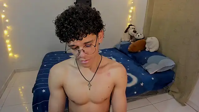 Snapshot of Tom_Blues chatting on 11-25-25, 12:16 Tom Blues online show from 11-25-25, 12:16