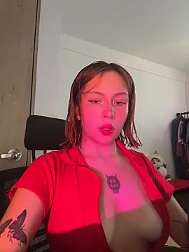 aliciia 23 online show from 04-15-26, 10:32