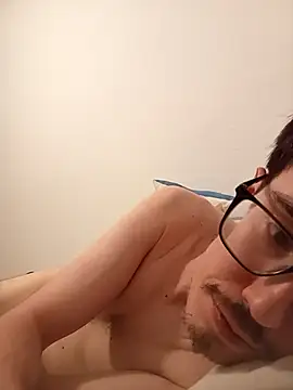 Snapshot of oscartres chatting on 09-10-25, 09:04 oscartres online show from 09-10-25, 09:04