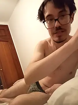 Snapshot of oscartres chatting on 09-22-25, 10:12 oscartres online show from 09-22-25, 10:12