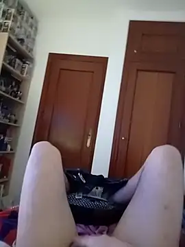 Snapshot of oscartres chatting on 11-20-25, 07:02 oscartres online show from 11-20-25, 07:02