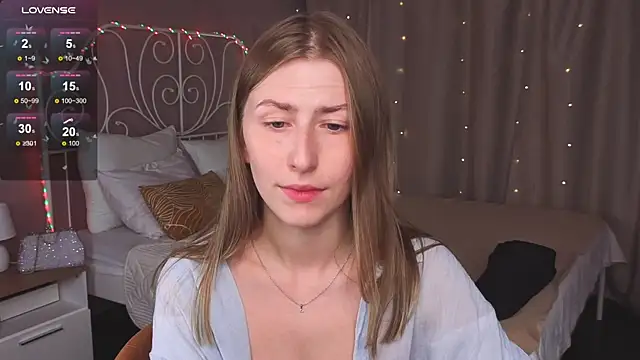 VesperaCeleste online show from 10-03-25, 05:48