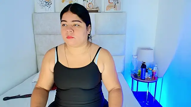 Snapshot of elizawiliamst chatting on 06-16-26, 12:08 elizawiliamst online show from 06-16-26, 12:08