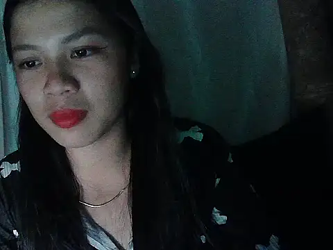 Snapshot of Zachariah_05 chatting on 05-08-26, 12:32 Zachariah 05 online show from 05-08-26, 12:32