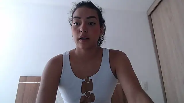 Snapshot of WendySuns_ chatting on 10-21-25, 03:57 WendySuns online show from 10-21-25, 03:57