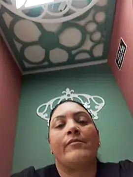 Snapshot of tiffany_Johnson1 chatting on 07-18-26, 04:11 tiffany Johnson1 online show from 07-18-26, 04:11