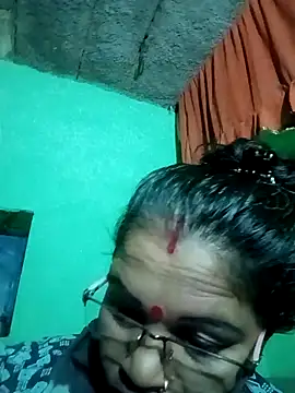 Snapshot of Manavi_x chatting on 09-25-25, 09:18 Manavi x online show from 09-25-25, 09:18