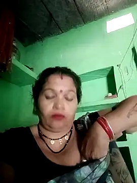 Snapshot of Manavi_x chatting on 10-19-25, 10:27 Manavi x online show from 10-19-25, 10:27