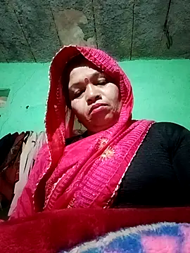 Snapshot of Manavi_x chatting on 12-20-25, 11:45 Manavi x online show from 12-20-25, 11:45