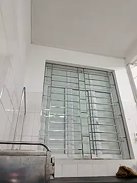 Lyly nuce online show from 10-10-25, 02:05