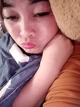 Lyly nuce online show from 11-21-25, 04:55