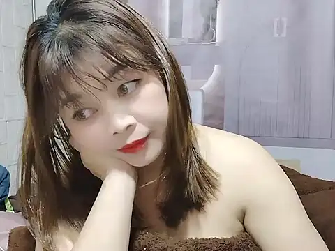 Lyly nuce online show from 12-05-25, 04:36