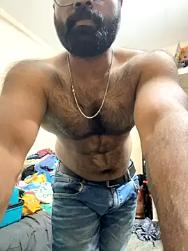 Snapshot of DJLOVE280825 chatting on 10-27-25, 10:47 DJLOVE280825 online show from 10-27-25, 10:47