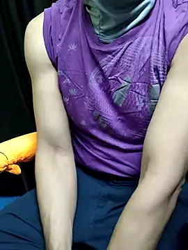 chocolate alone online show from 10-11-25, 08:35