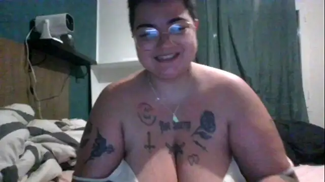 Snapshot of PirateXL chatting on 04-27-26, 11:47 PirateXL online show from 04-27-26, 11:47