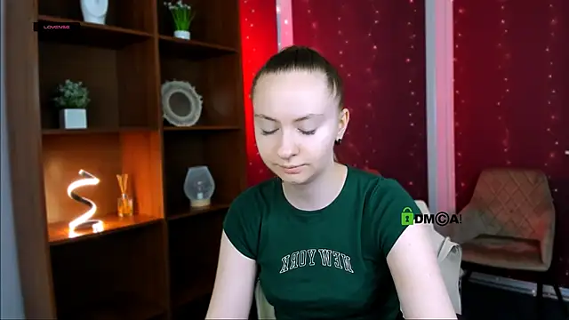 mila glow1 online show from 12-02-25, 06:19