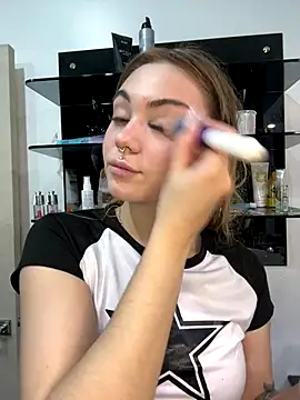 LunaMillie online show from 10-21-25, 09:10