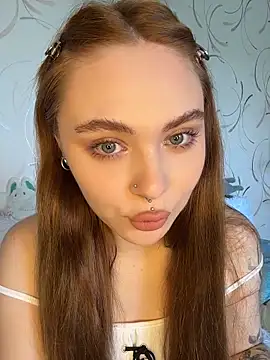 Snapshot of LunaMillie chatting on 06-06-26, 11:48 LunaMillie online show from 06-06-26, 11:48