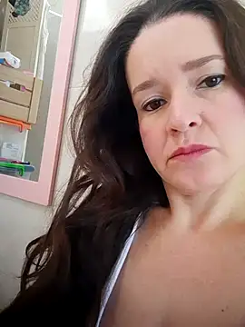 Snapshot of _anita_rojas chatting on 10-05-25, 01:20 anita rojas online show from 10-05-25, 01:20