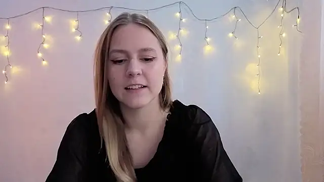 Snapshot of ShyMistery chatting on 11-10-25, 11:53 ShyMistery online show from 11-10-25, 11:53