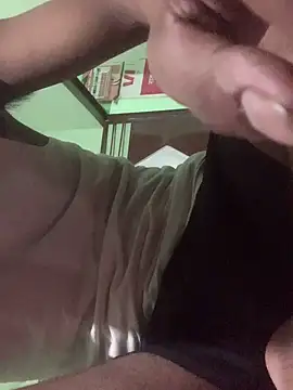 Snapshot of uniquesexyboy5689 chatting on 10-03-25, 03:31 uniquesexyboy5689 online show from 10-03-25, 03:31