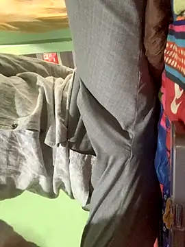 Snapshot of uniquesexyboy5689 chatting on 10-10-25, 05:50 uniquesexyboy5689 online show from 10-10-25, 05:50