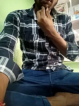 Snapshot of uniquesexyboy5689 chatting on 10-21-25, 07:42 uniquesexyboy5689 online show from 10-21-25, 07:42