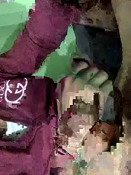 Snapshot of uniquesexyboy5689 chatting on 10-29-25, 04:09 uniquesexyboy5689 online show from 10-29-25, 04:09