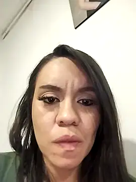 Sky Junne online show from 09-10-25, 04:45