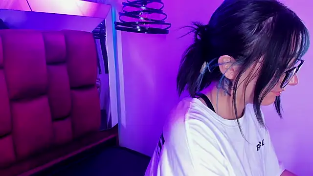 sophiievv online show from 04-30-26, 08:57