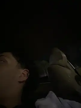 Snapshot of lionr0660 chatting on 09-25-25, 12:14 lionr0660 online show from 09-25-25, 12:14