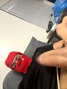 Snapshot of lionr0660 chatting on 09-29-25, 06:57 lionr0660 online show from 09-29-25, 06:57