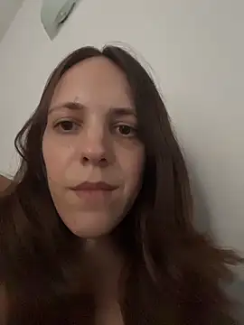 Snapshot of lauflor chatting on 02-11-26, 09:20 lauflor online show from 02-11-26, 09:20