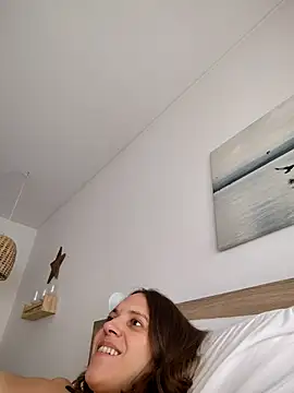 Snapshot of lauflor chatting on 03-01-26, 03:25 lauflor online show from 03-01-26, 03:25