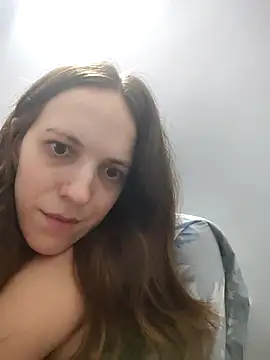 Snapshot of lauflor chatting on 04-16-26, 09:39 lauflor online show from 04-16-26, 09:39