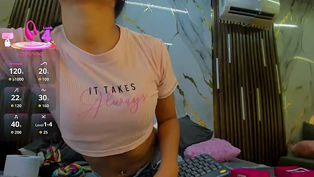 Snapshot of VictoriaDuart chatting on 09-14-25, 08:30 VictoriaDuart online show from 09-14-25, 08:30