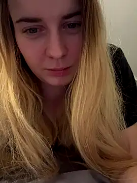 ellieen online show from 10-28-25, 10:12