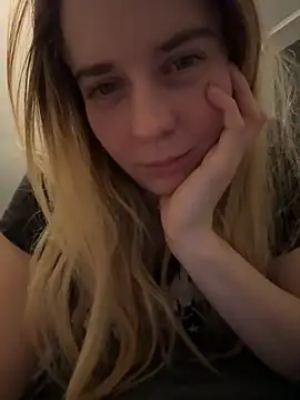 ellieen online show from 11-21-25, 11:03