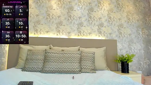 Snapshot of MilaGrace1 chatting on 10-07-25, 10:23 MilaGrace1 online show from 10-07-25, 10:23
