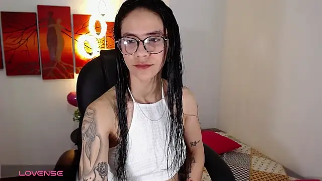 Snapshot of Ashley_olivares chatting on 09-27-25, 04:56 Ashley olivares online show from 09-27-25, 04:56